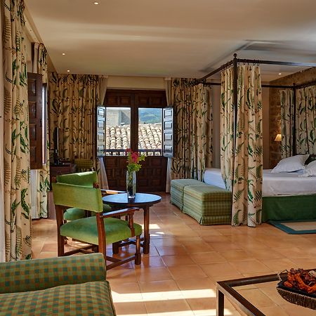 ปาราดอร์ เด โซส เดล เรย์ กาโตลิโก Hotel ซอส เดลไรย์ กาโตลีโก ภายนอก รูปภาพ