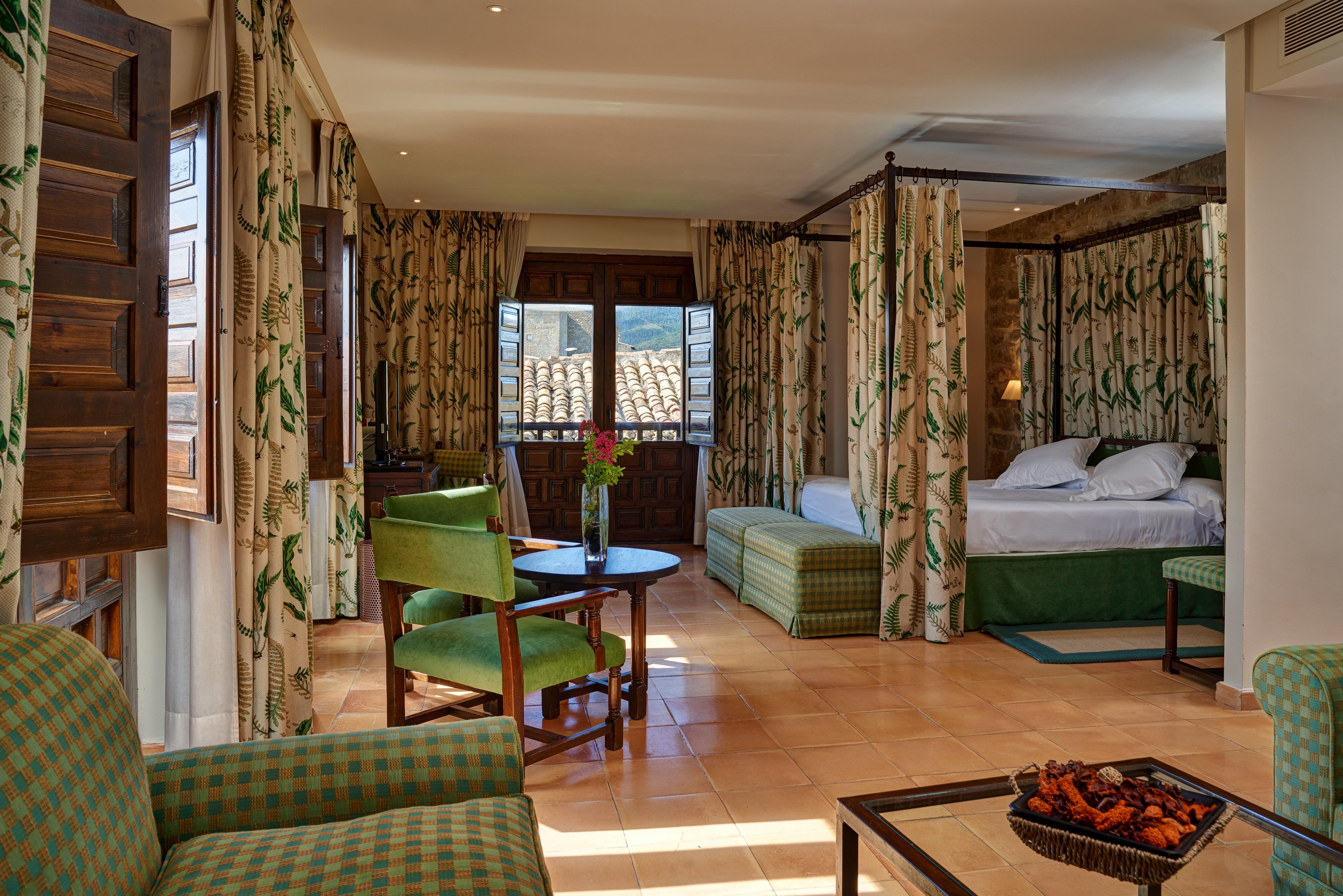 ปาราดอร์ เด โซส เดล เรย์ กาโตลิโก Hotel ซอส เดลไรย์ กาโตลีโก ภายนอก รูปภาพ